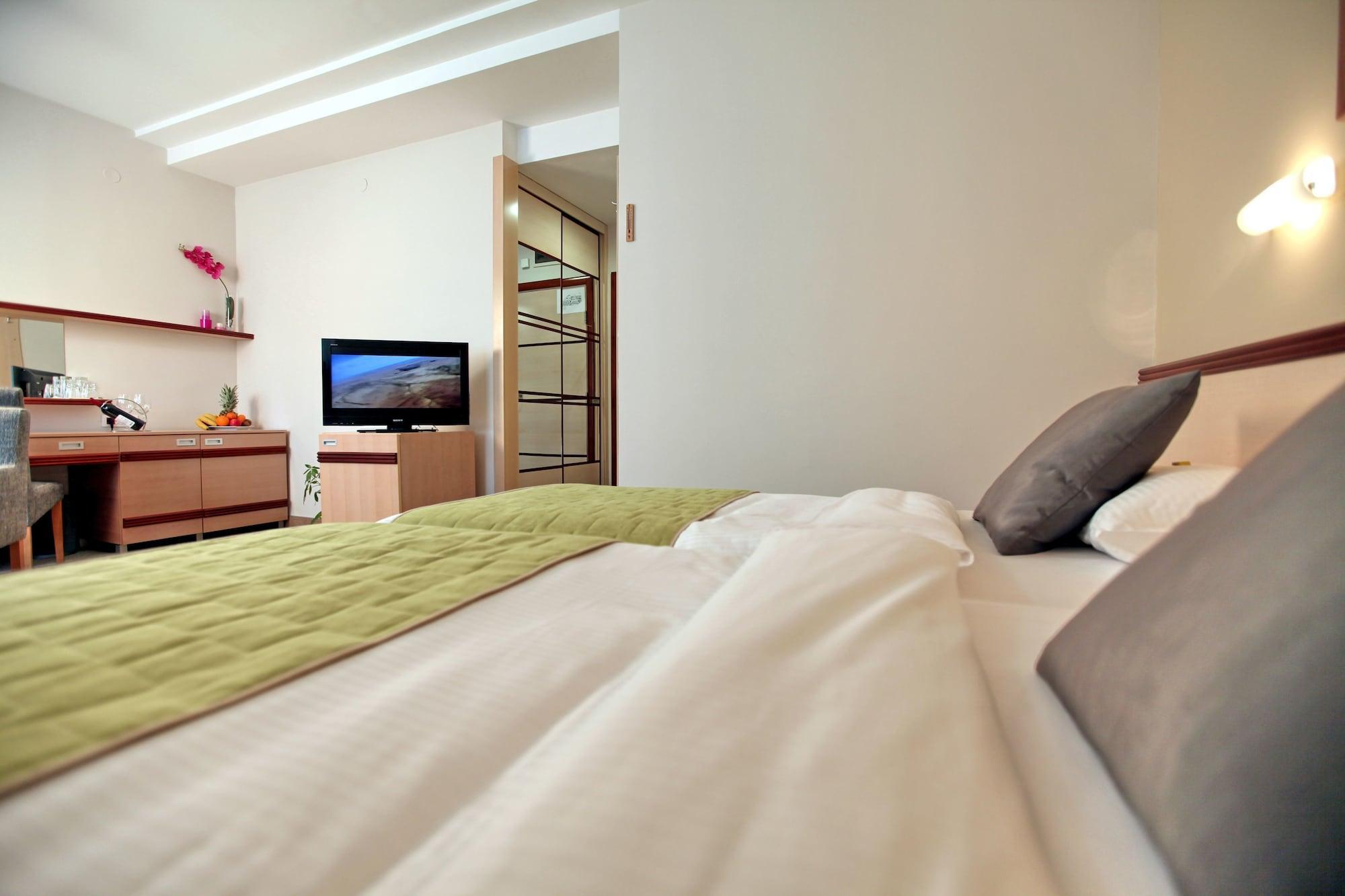Mona Plaza Zlatibor Hotel ภายนอก รูปภาพ