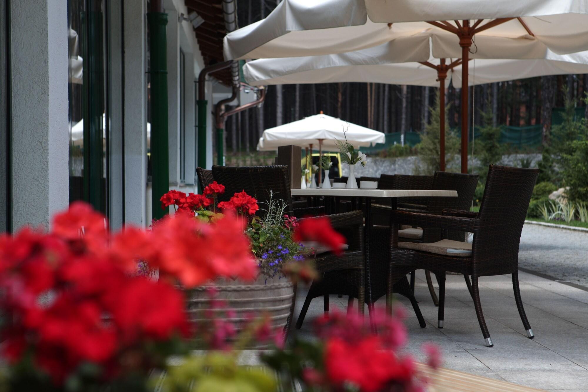 Mona Plaza Zlatibor Hotel ภายนอก รูปภาพ